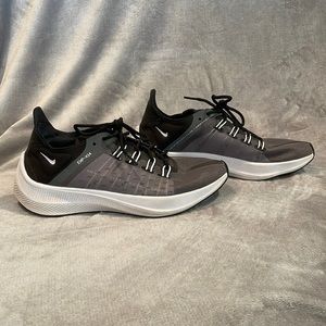 Nike grey, black and white running shoes SIZE 6